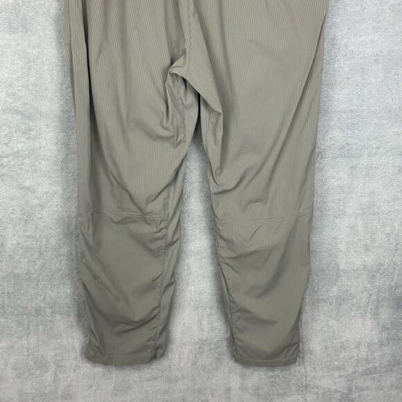 Lululemon Beyond The Studio Crop Pants Womens 8 Grey Sage Comfort Active Casual - Picture 5 of 13